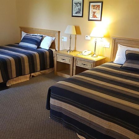 Knights Inn Woodstock Zimmer foto